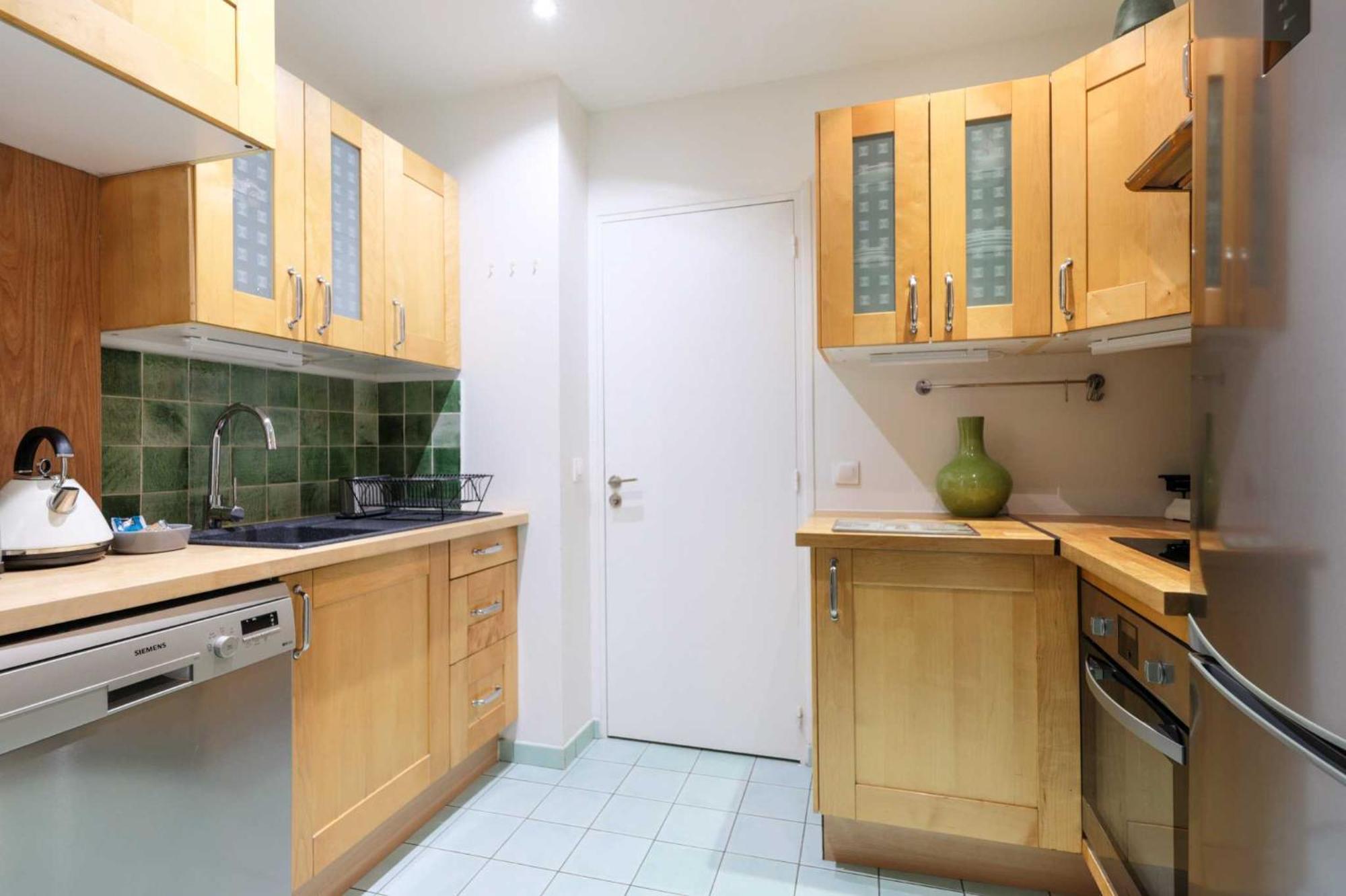 Spacious - 2br-6p - Bastille
