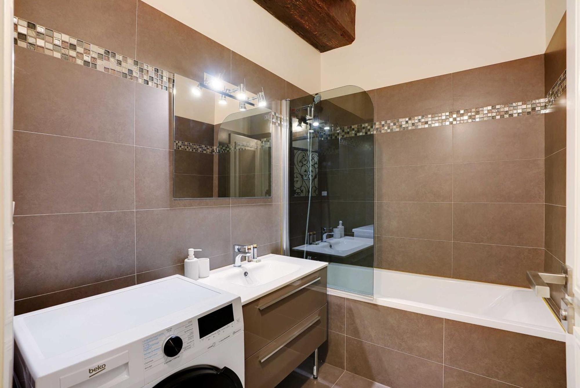 Elegant 2bdr 6p In The Heart Of The 5th Arrondissementt