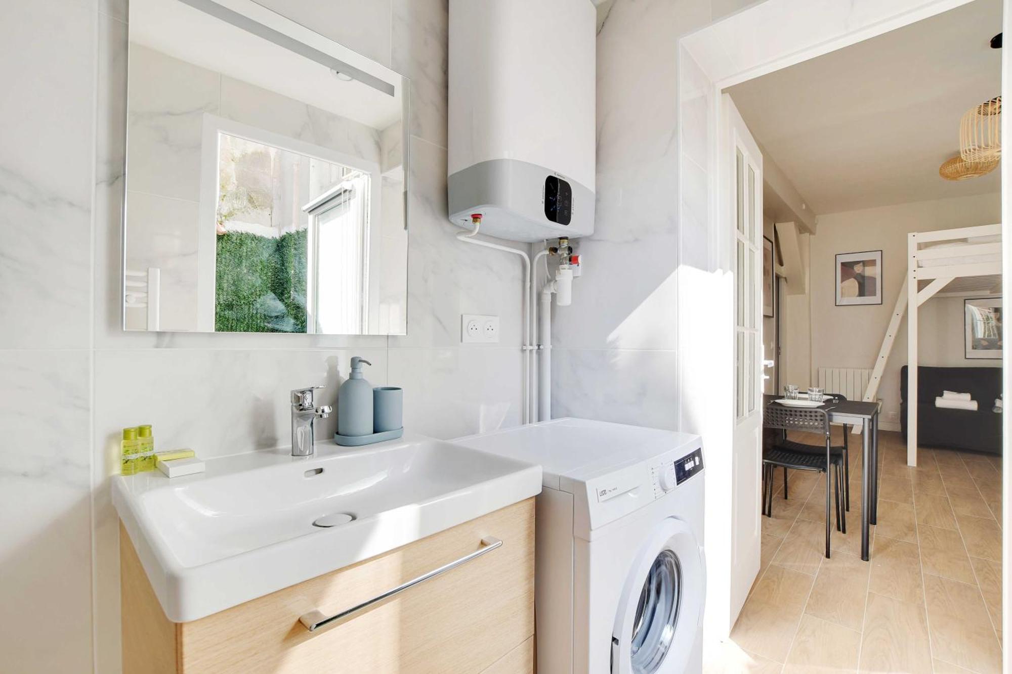 Studio With Garden - 4p - Canal St Martin Apartment Paris
