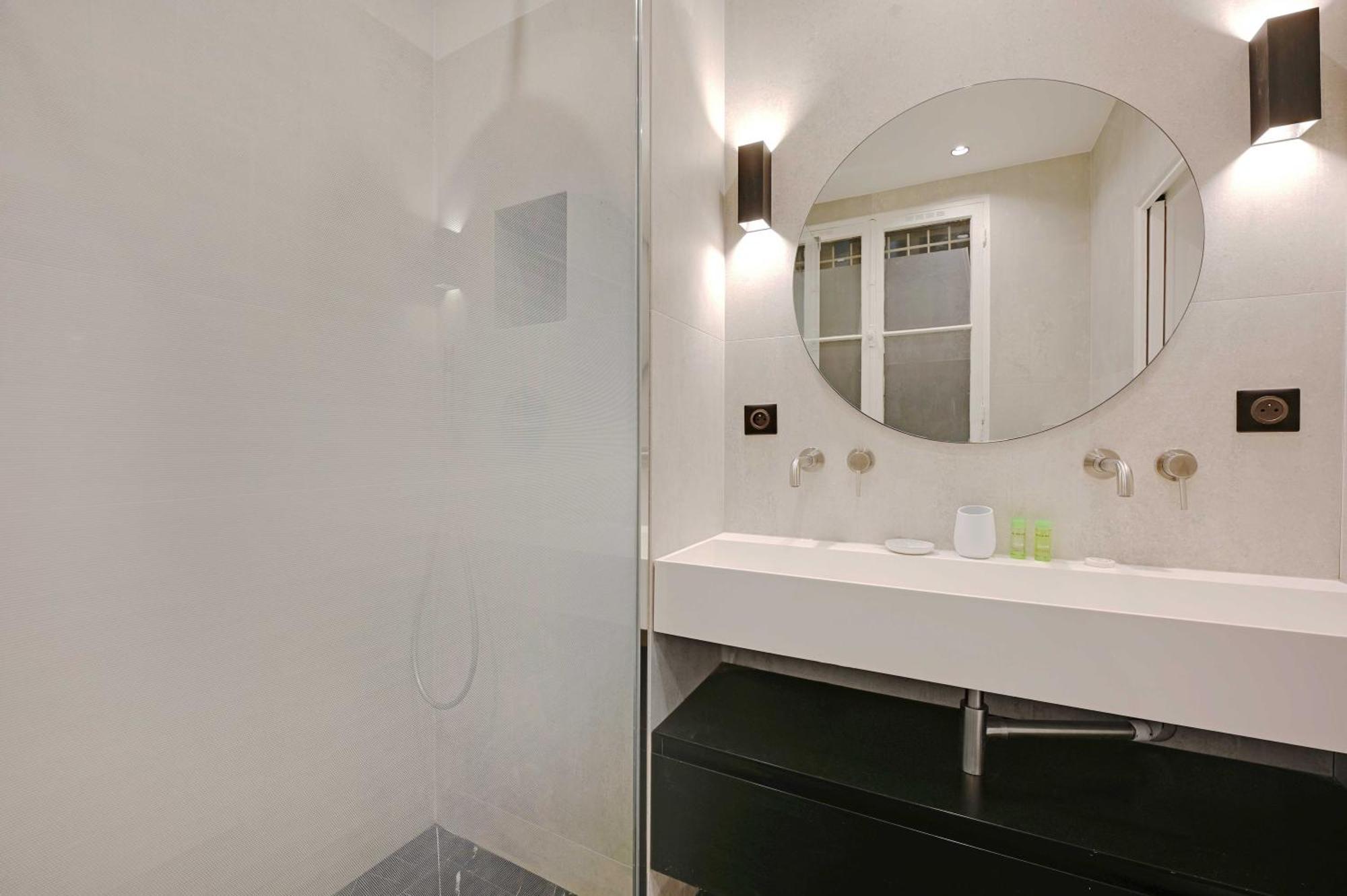 Apartment Charming - 2br-6p - Gare Saint-lazare Paris
