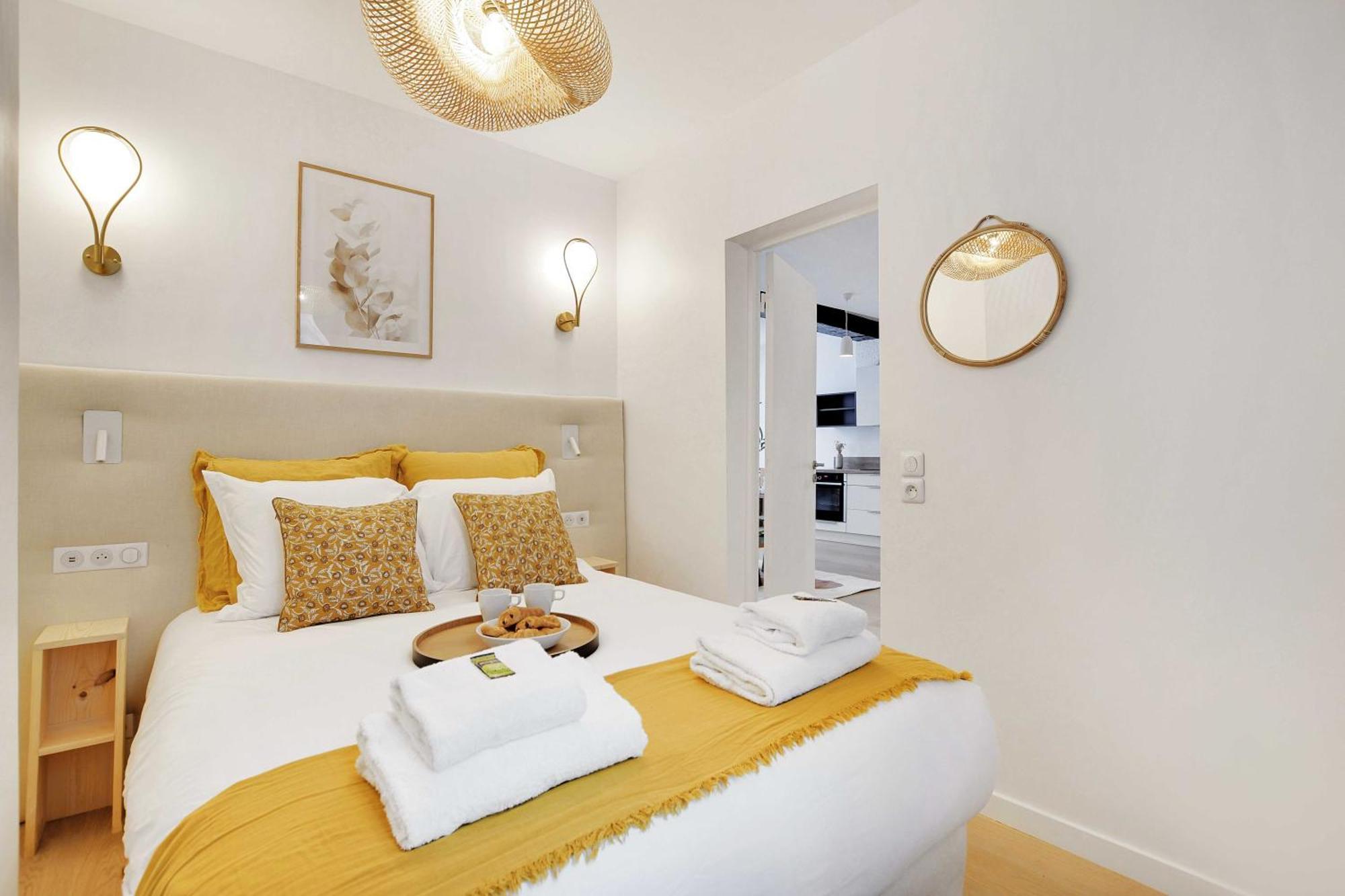 Modern - 2br-6p - In Heart Of Le Marais Apartment *