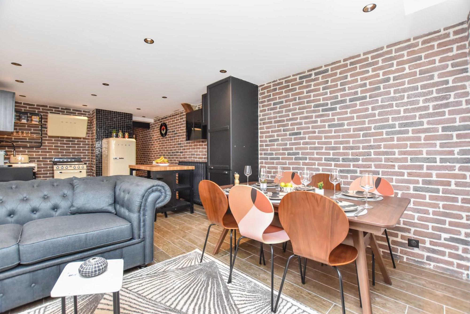 Charming 3br Montorgueil Republique Apartment