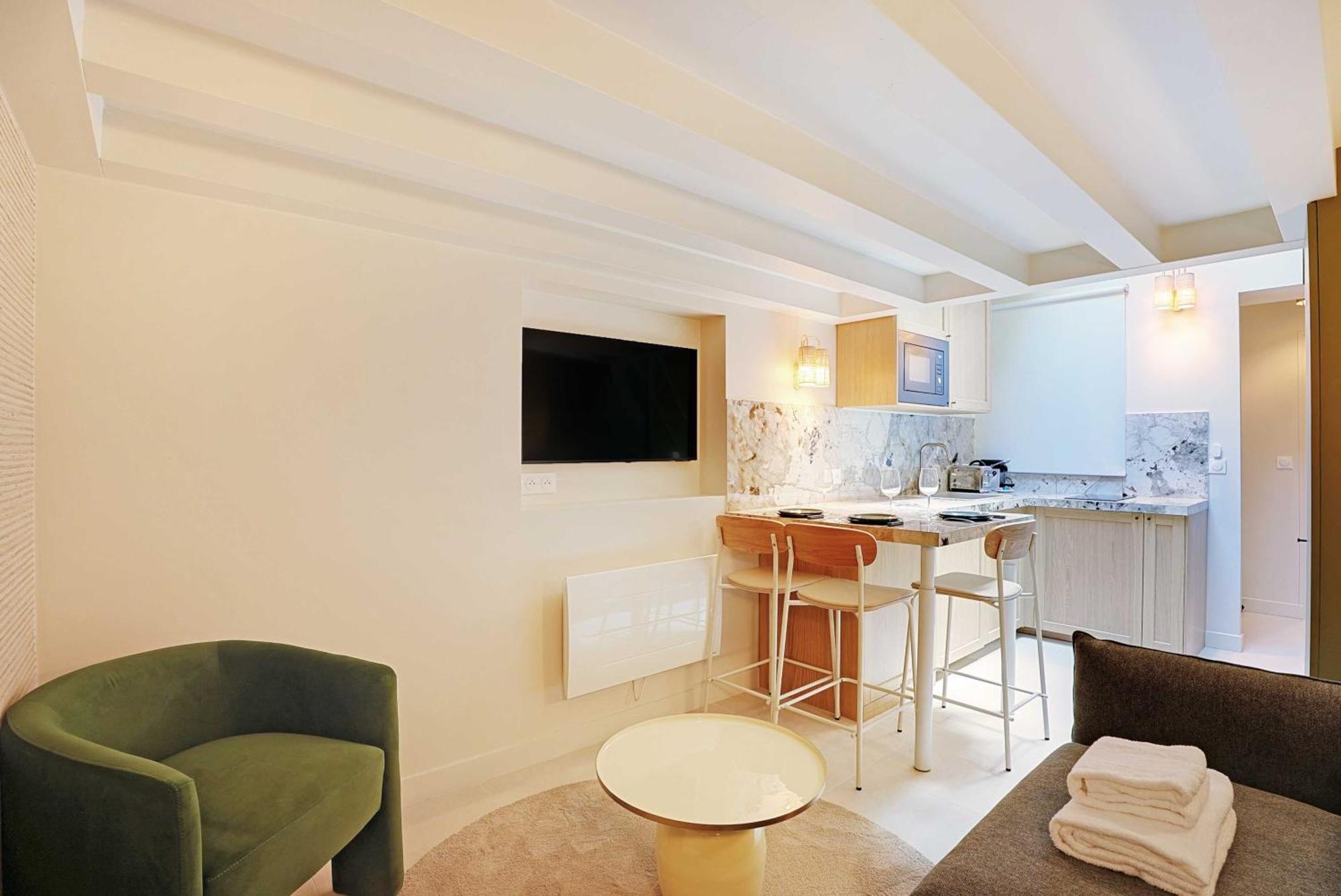 Chic And Cosy Apartment-canal Saint Martin Apartment *