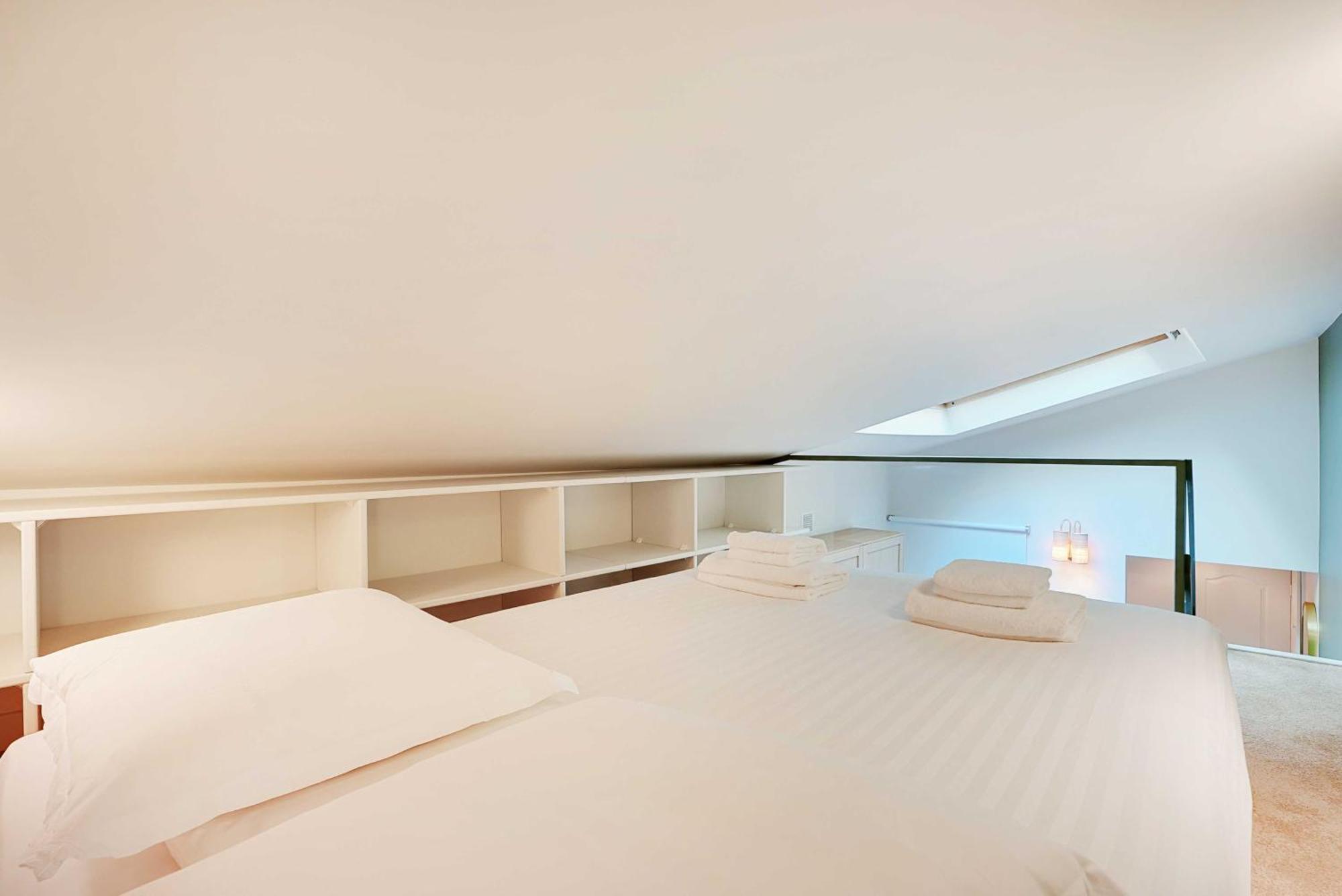 Apartment Chic And Cosy Apartment-canal Saint Martin
