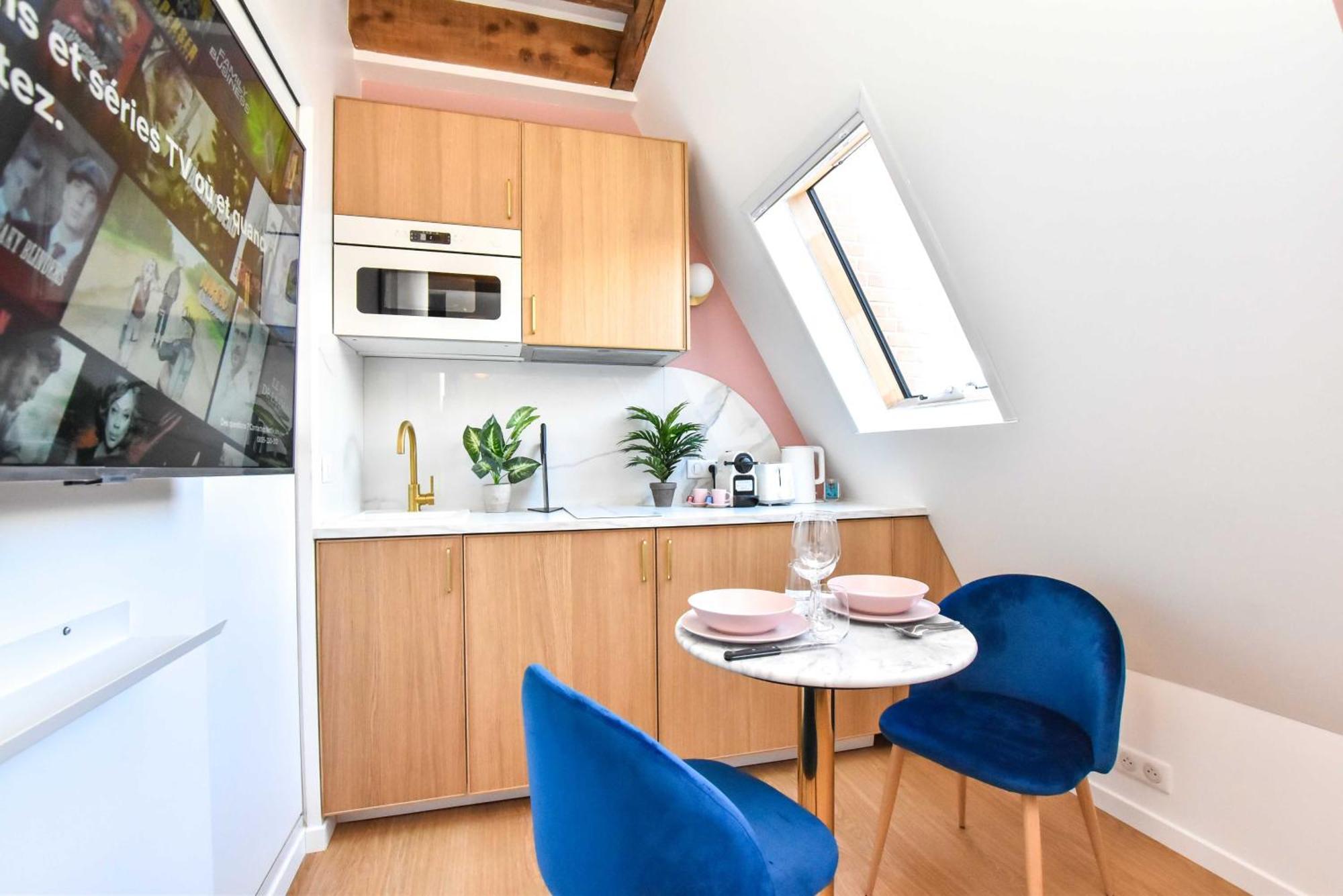 Appartement Charming - 2p - Champs Elysees Paris