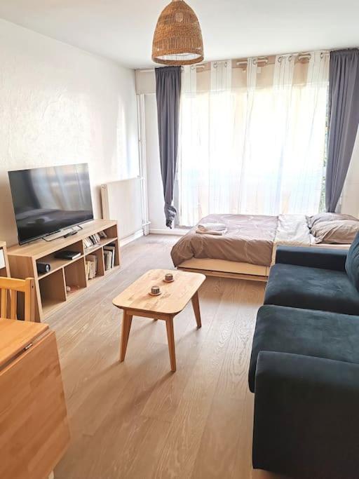 Equipe - Calme - Est Apartment *