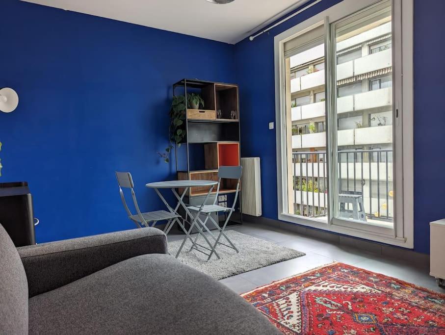 Avec Balcon Et Vue Tour Eiffel Apartment Paris