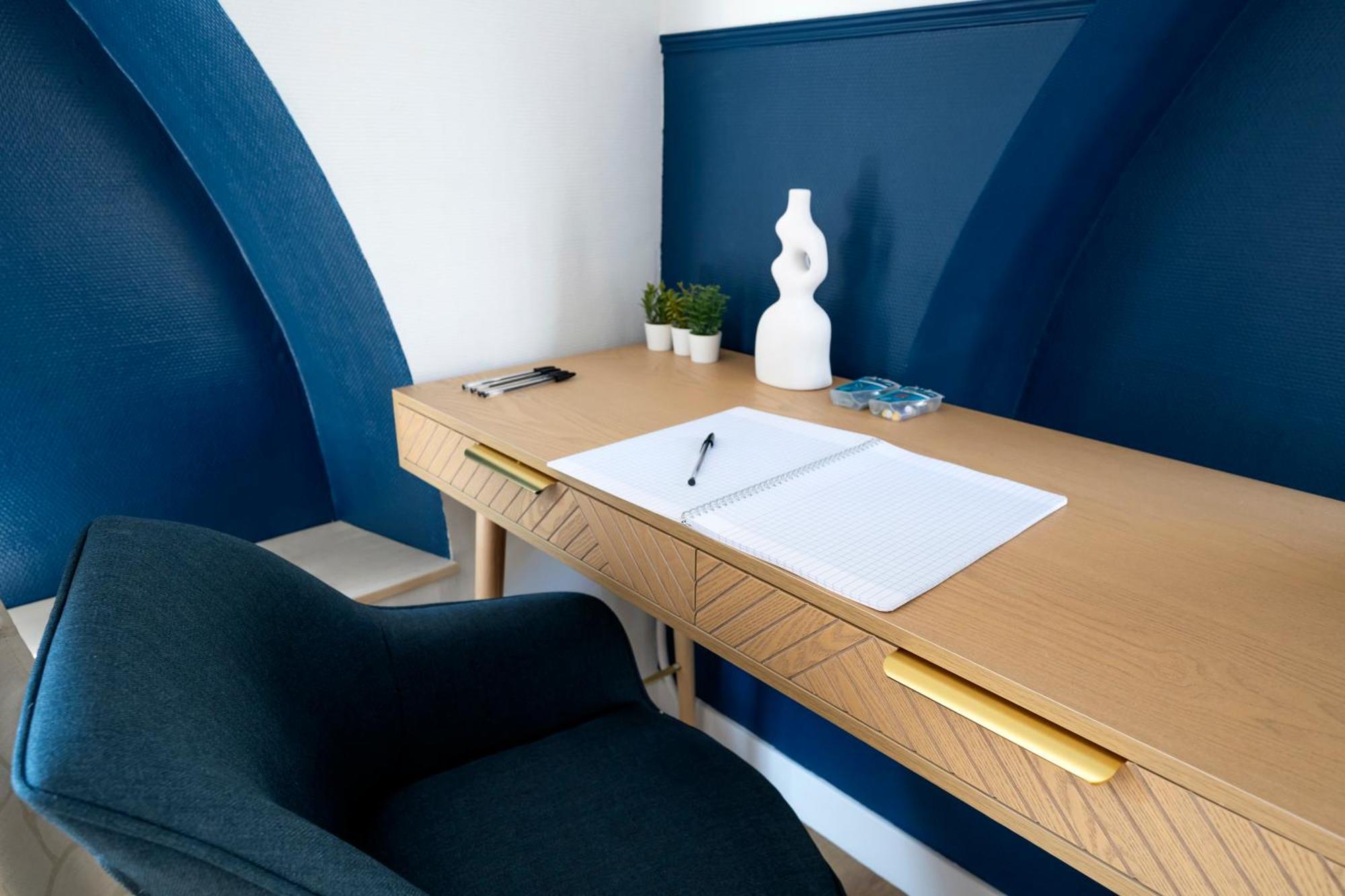 Close To Center Of I Fully Equipped Appartement