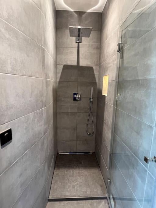 Spacious Newly Renovated Loft With Ac Apartment *