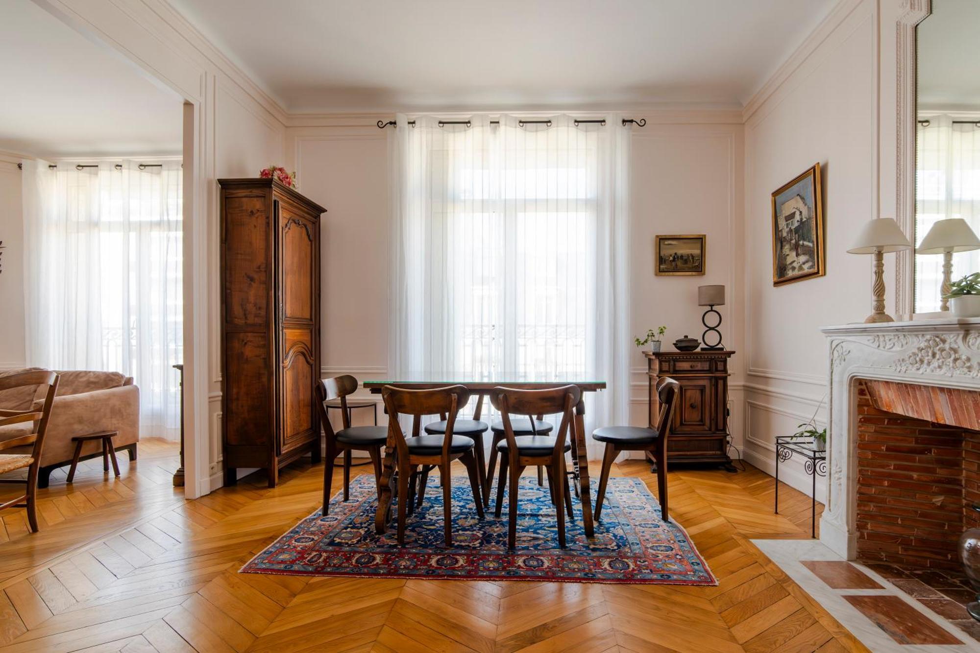 Apartment Veeve - Avenue To The Eiffel Tower Paris