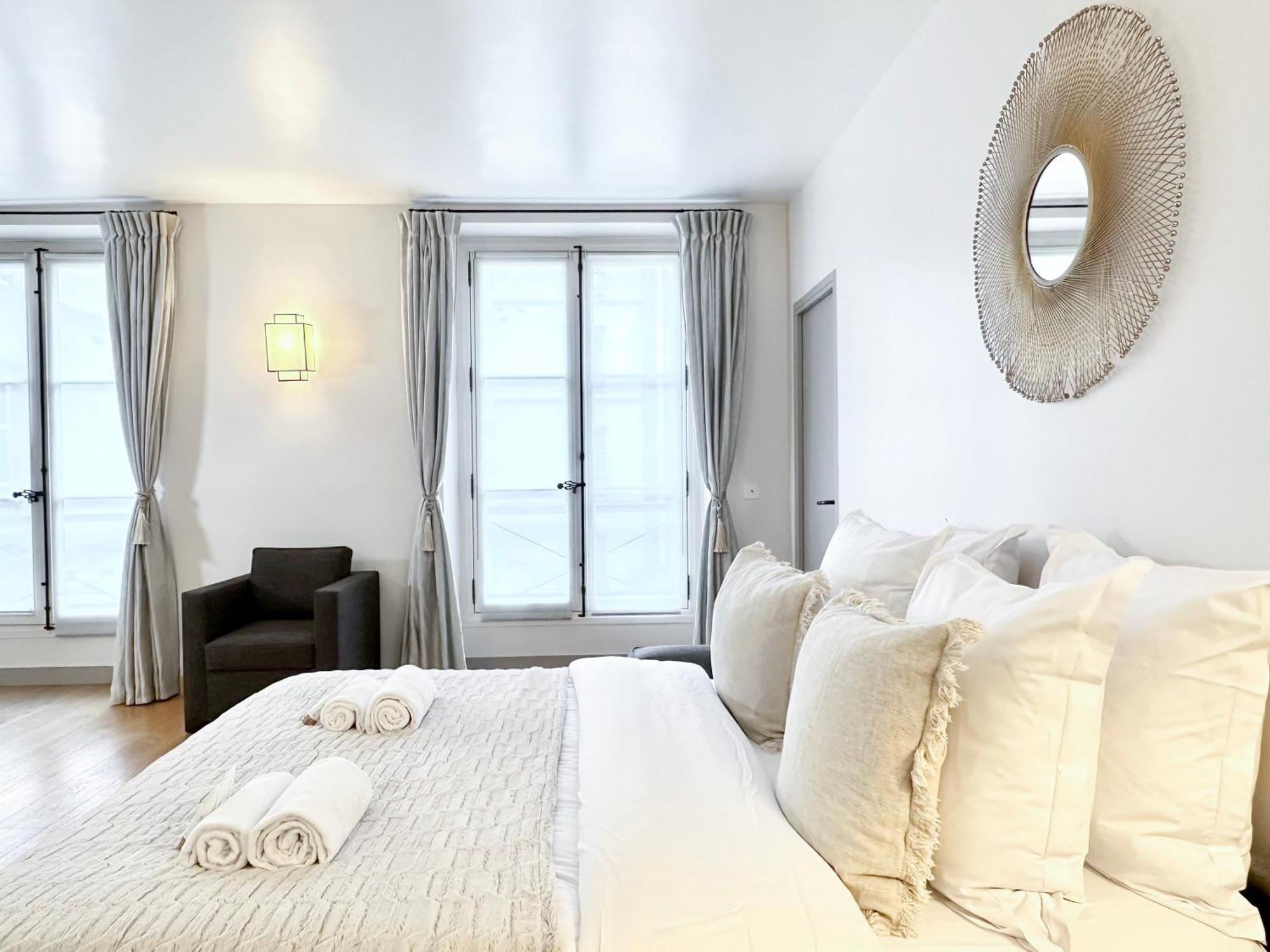 Luxembourg Garden Family Flat Delight *