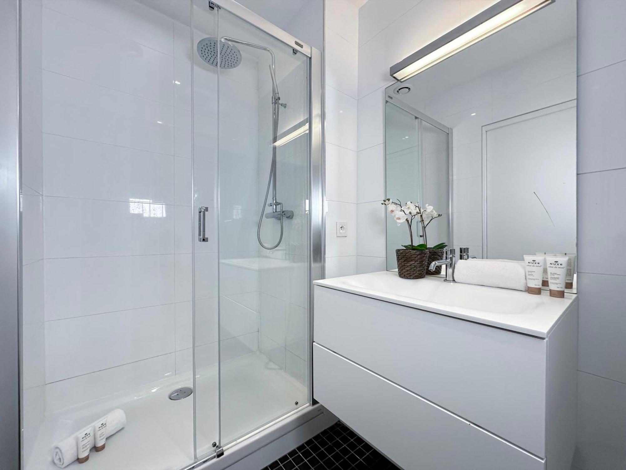 Luxembourg Garden Family Flat Delight Apartment *