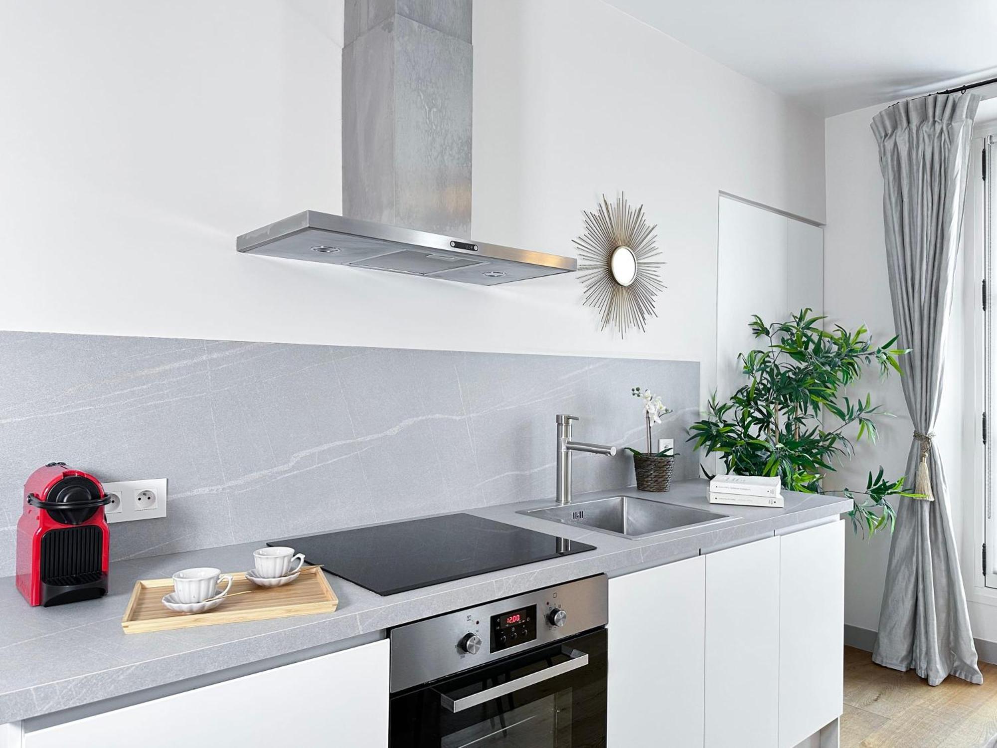 Luxembourg Garden Family Flat Delight Apartment *