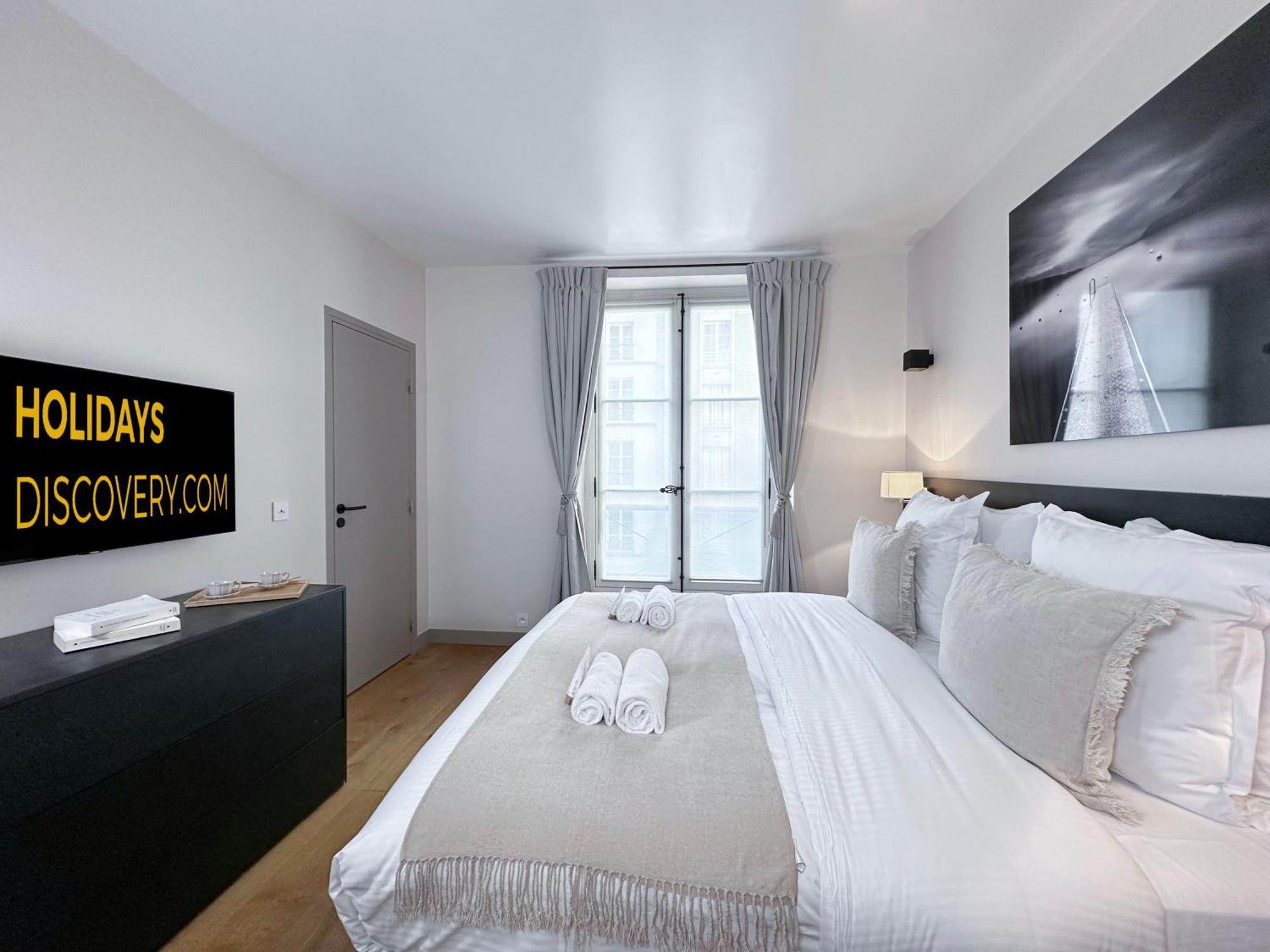 Luxembourg Garden Family Flat Delight Paris