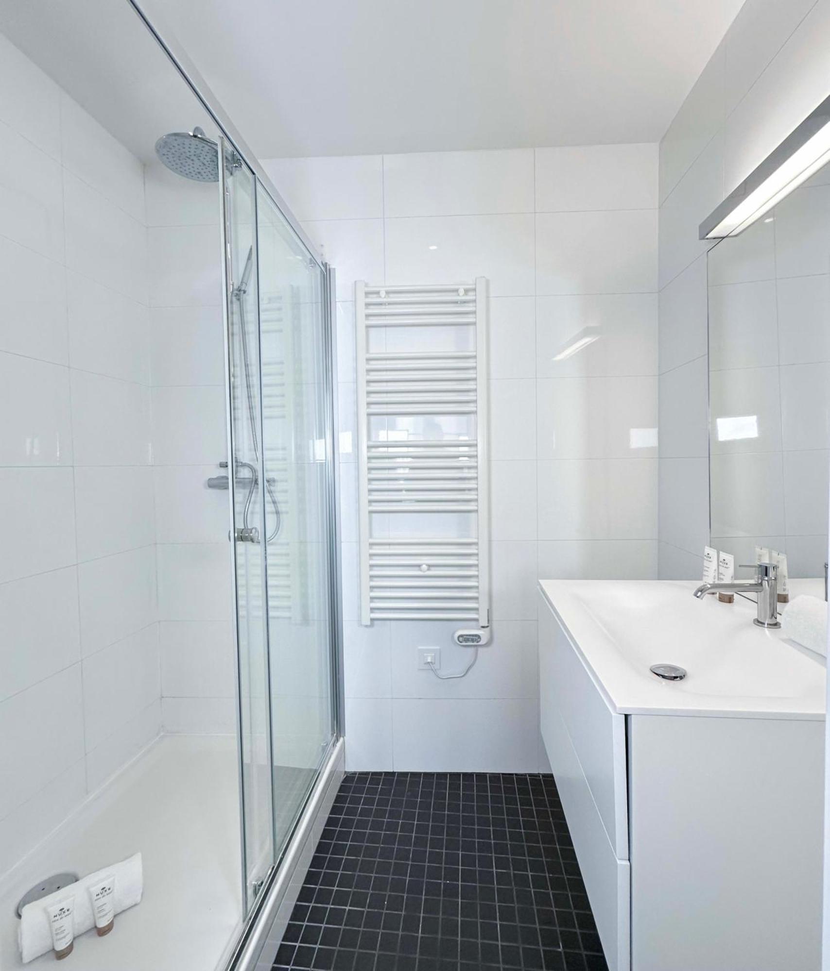 Luxembourg Garden Family Flat Delight * Paris