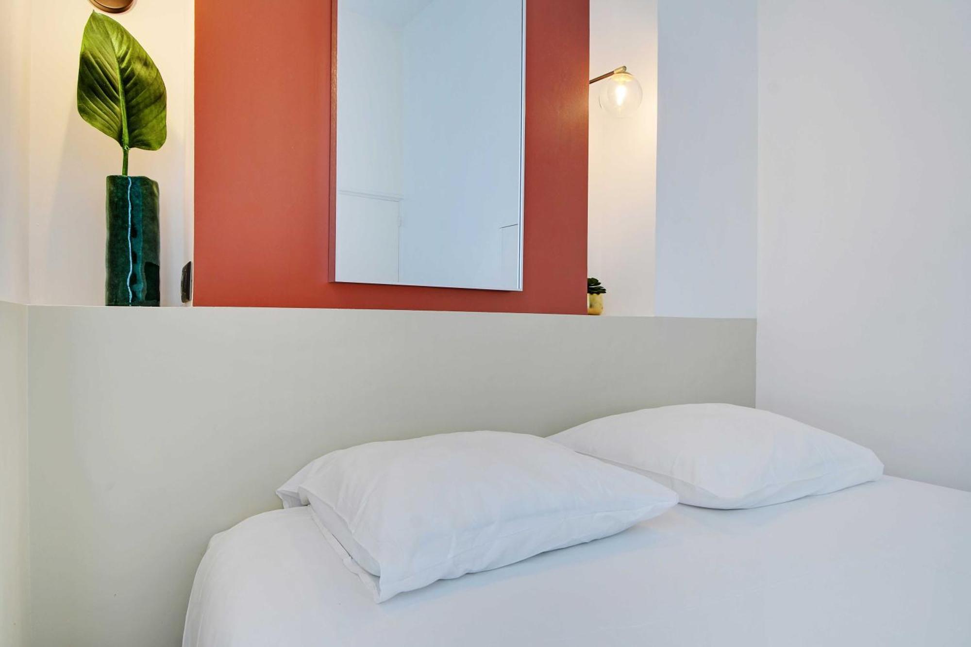 Charming 2br- 4p - Rochechouart Apartment Paris