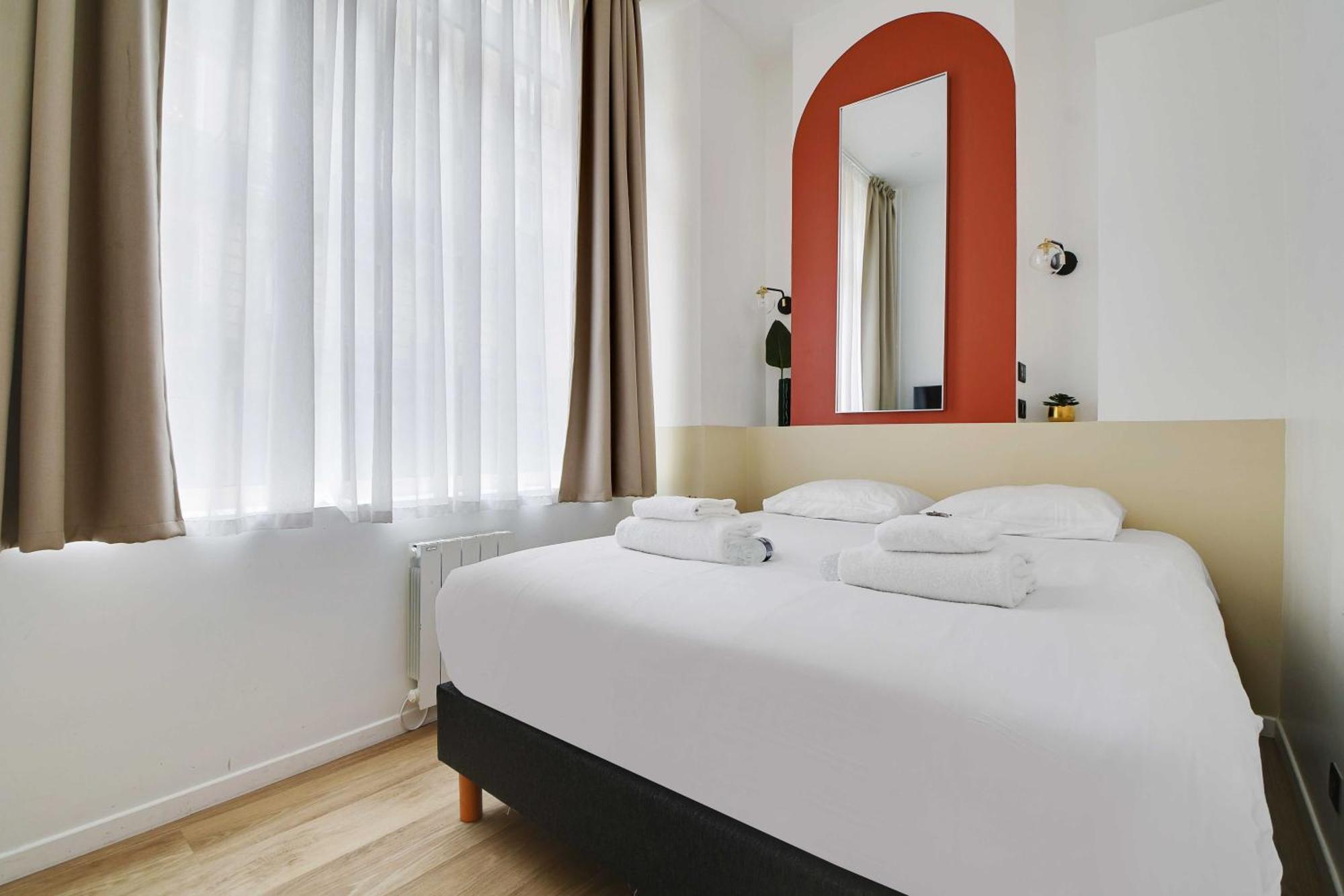 Charming 2br- 4p - Rochechouart Paris