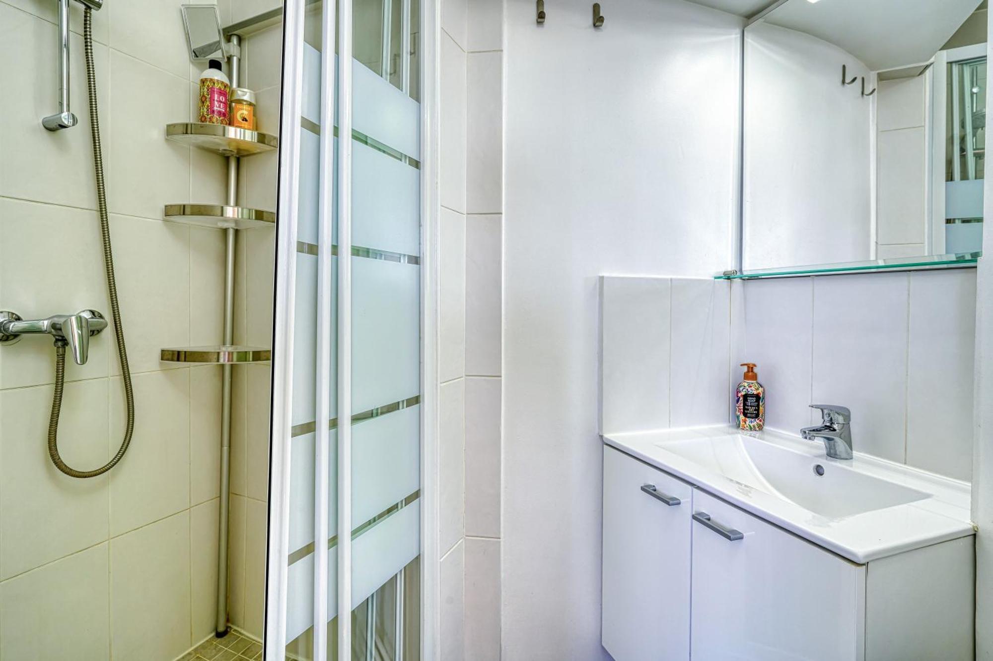 4 People Accord Arena Bercy Apartamento *