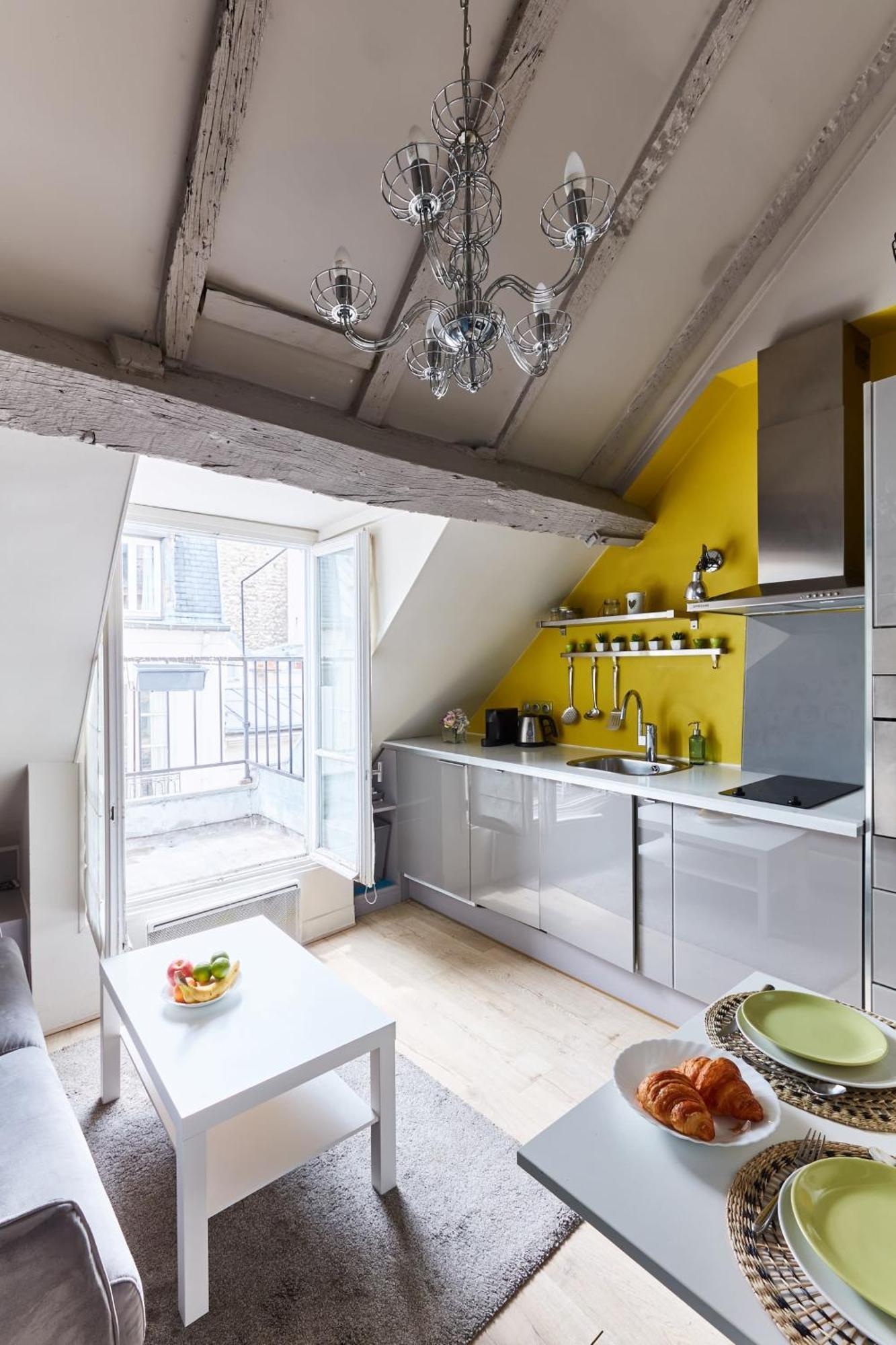 Place Des Vosges - 1br With Balcony - Cityapartmentstay Apartamento *