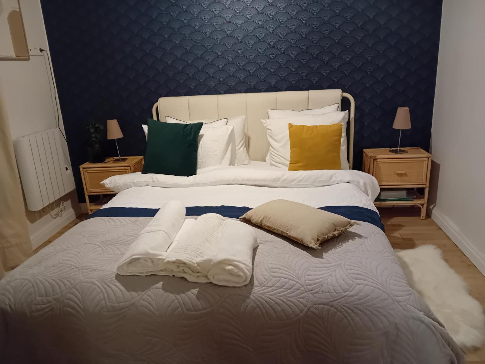 Center Paris, Amusing2bed Room,68sqm-5 Mins Eiffel Tour And Louvre Meusm ,gare Montparnasse ,front Metro