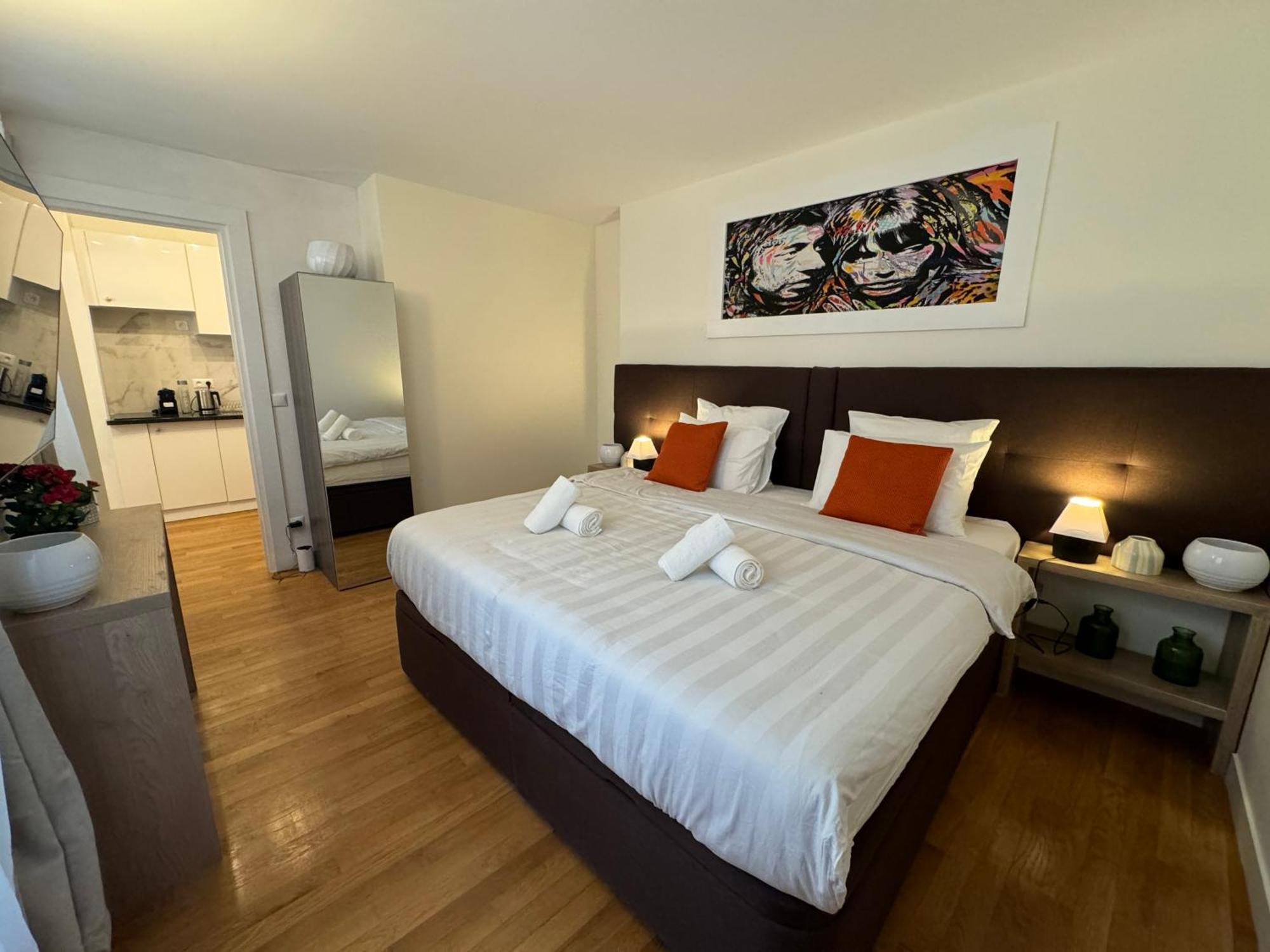 Apartment Marais, Sainte-croix Bretonnerie - 6 Places Paris