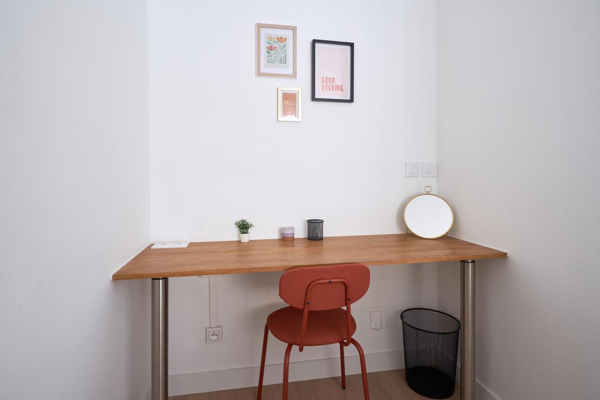Apartment Contemporary Studio For 2 Ternes Paris