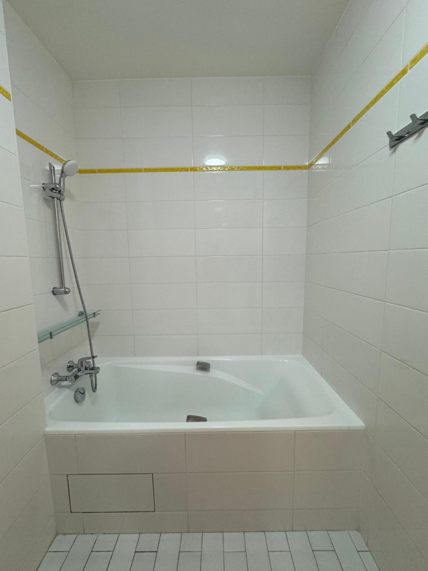 Apartment Marais, Sainte-croix Bretonnerie - 6 Places Paris