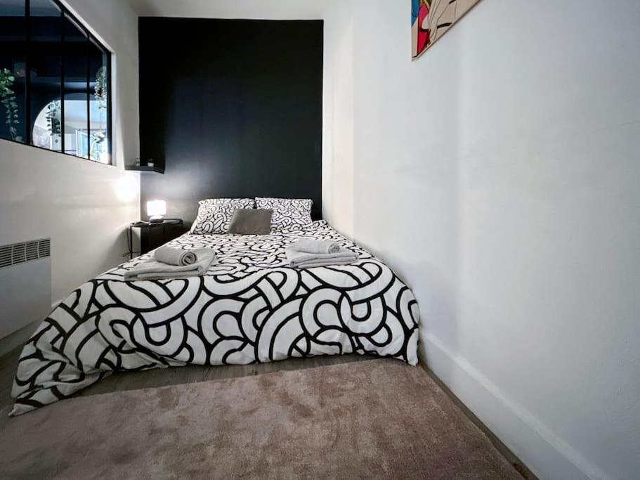 Cocon Urbain Proche Canal Saint-martin Apartment *