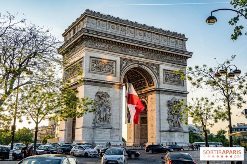 Arc Triomphe Champs Elysees * Paris