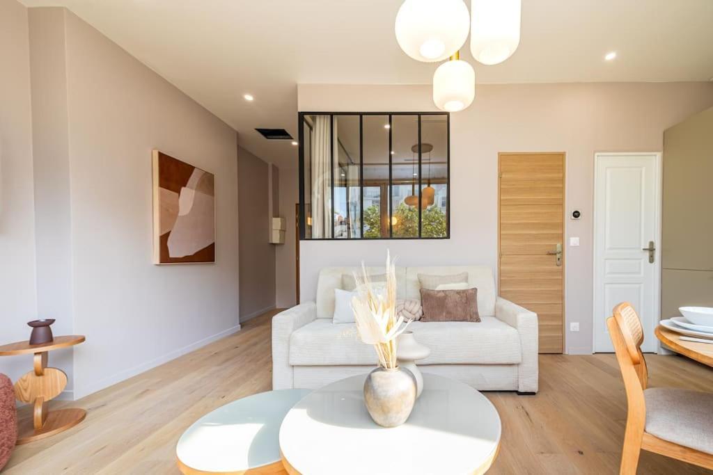Apartment Lumineux Neuf Arc De Triomphe