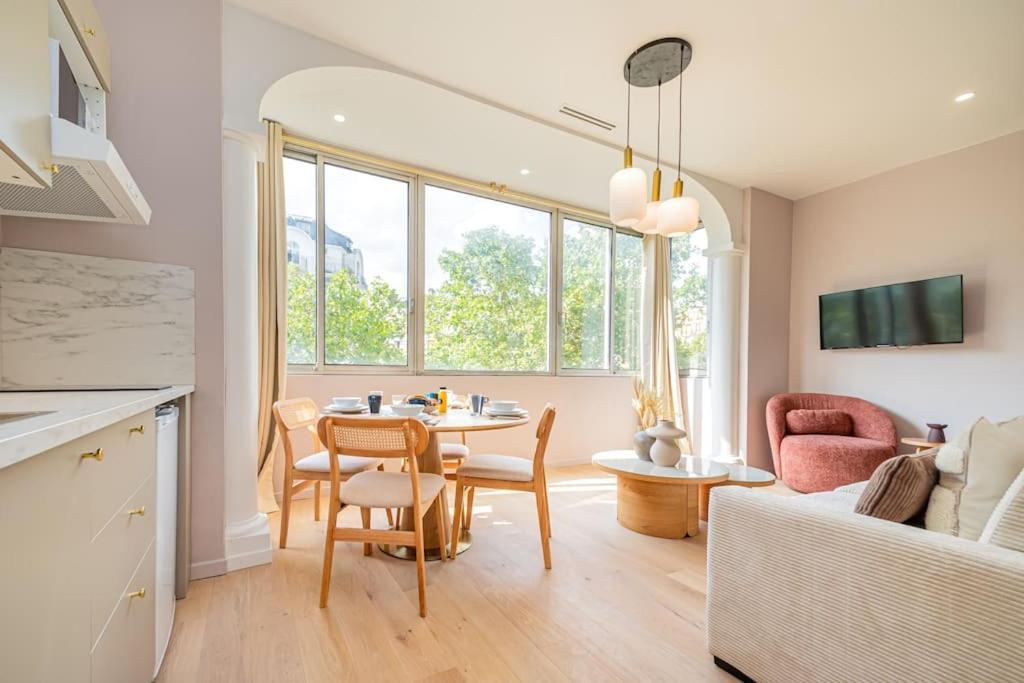 Appartement Lumineux Neuf Arc De Triomphe *