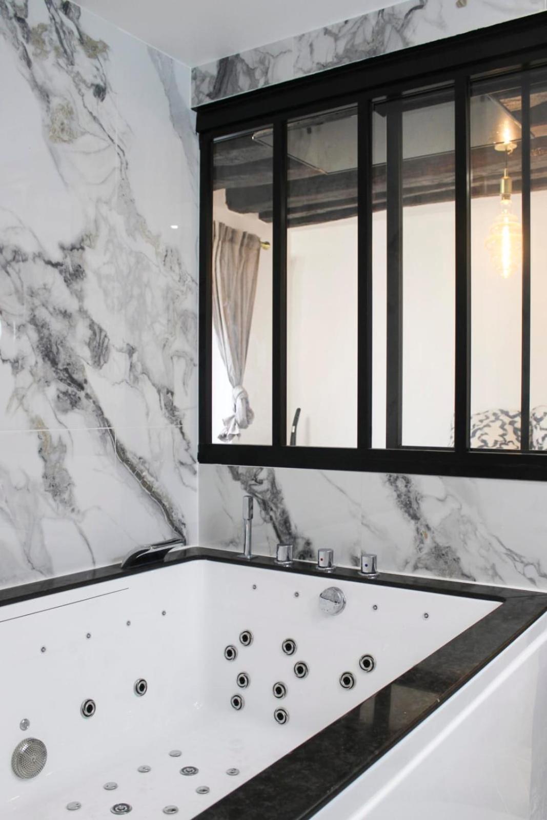 Charming 2-room In The Heart Of Apartment