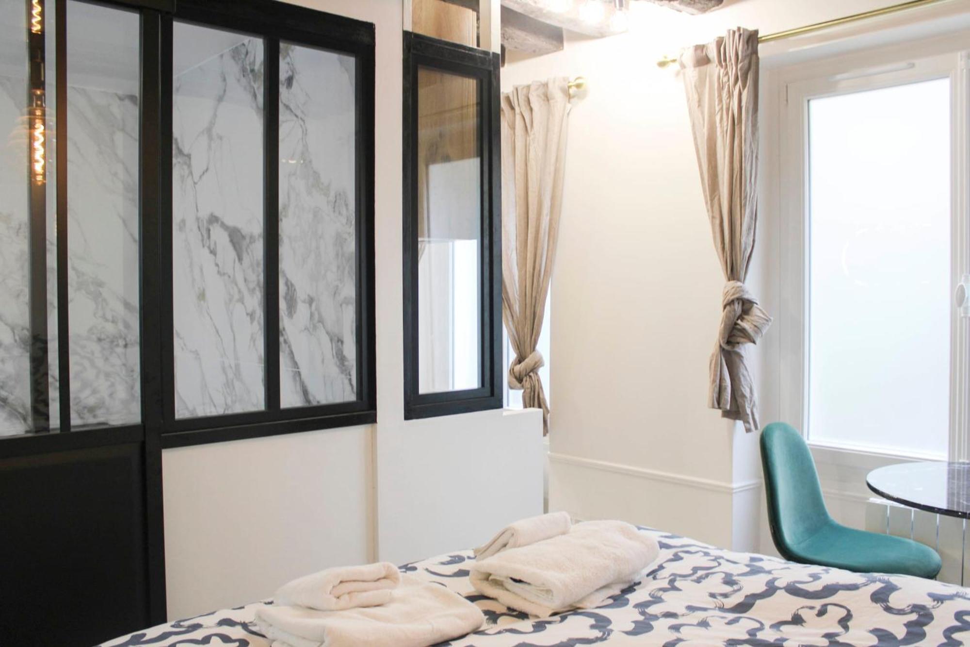 Charming 2-room In The Heart Of Apartment *
