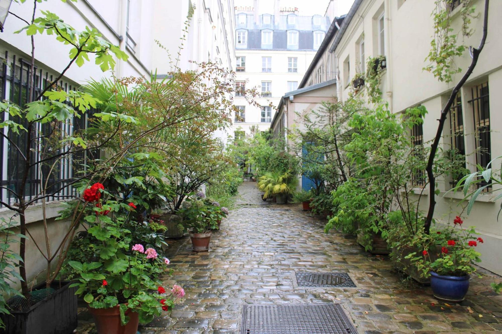 Charming 2-room In The Heart Of *