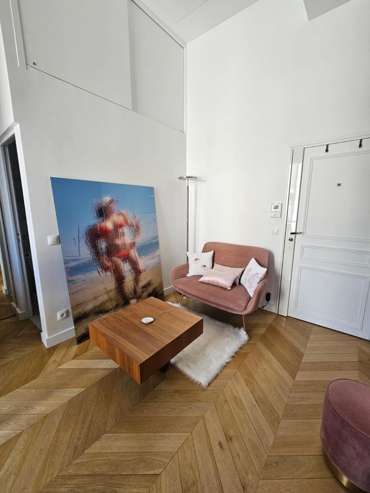 Apartment Rose Paris