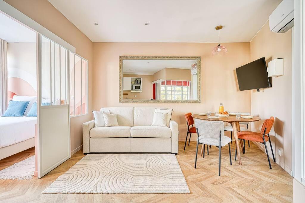 Proche Parc Monceau Pereire -iii Apartment *