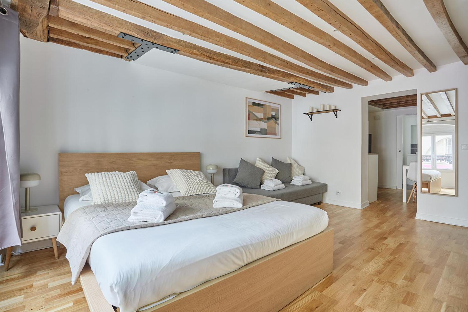 Apartment Charming Center Of By Prestige