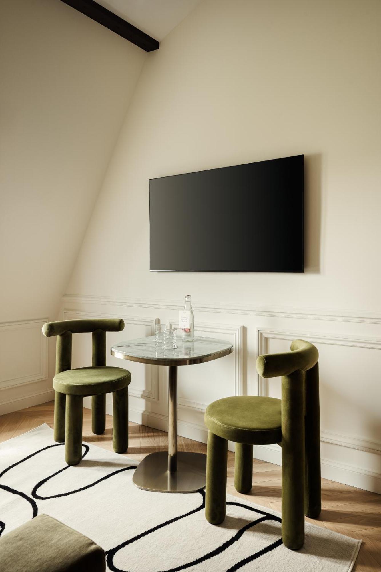 Leon Apartment Paris