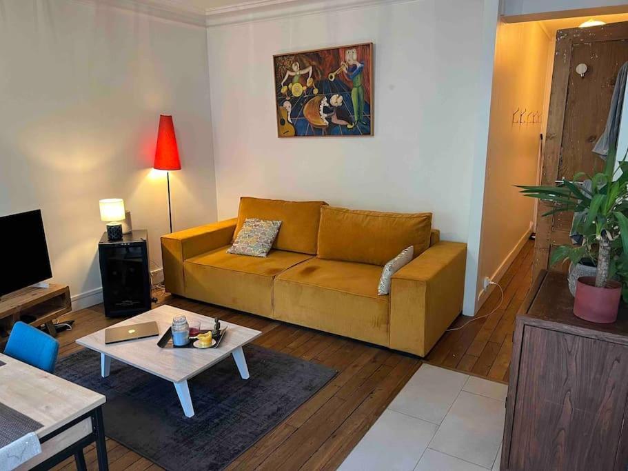Haussmanien Au Coeur Du Village Montmartre ! Apartment