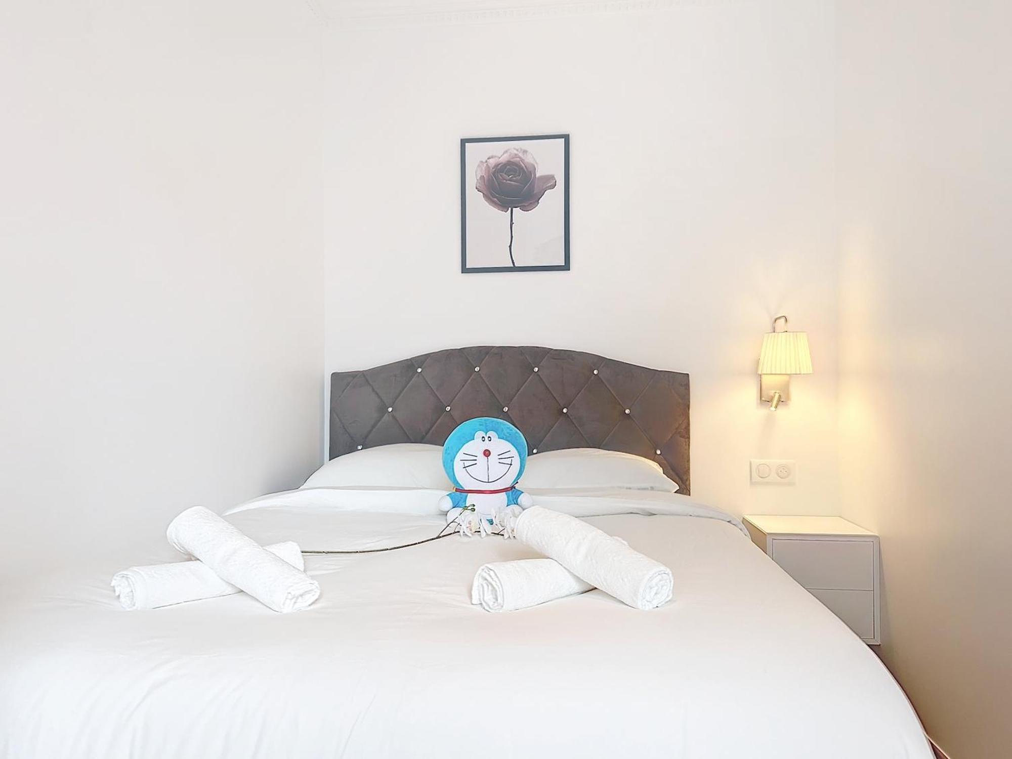 122 - Luxueux Pied-a-terre Parisien Paris