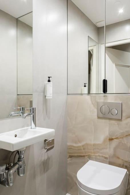 Luxury 5 Bedroom & 5 Bathroom - Eiffel Tower Paris