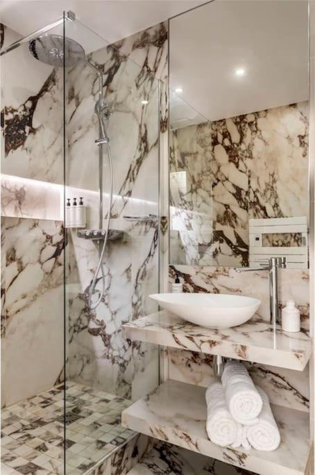 Apartment Luxury 5 Bedroom & 5 Bathroom - Eiffel Tower *