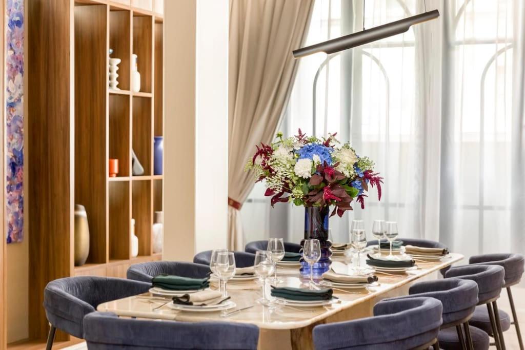Luxury 5 Bedroom & 5 Bathroom - Eiffel Tower Paris