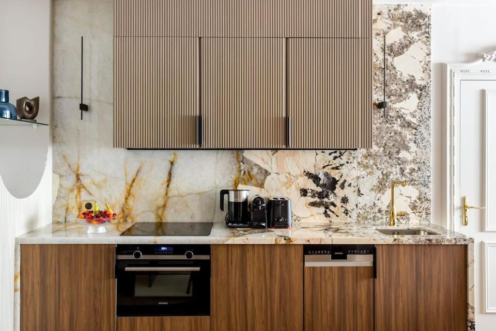 Apartment Luxury 5 Bedroom & 5 Bathroom - Eiffel Tower Paris
