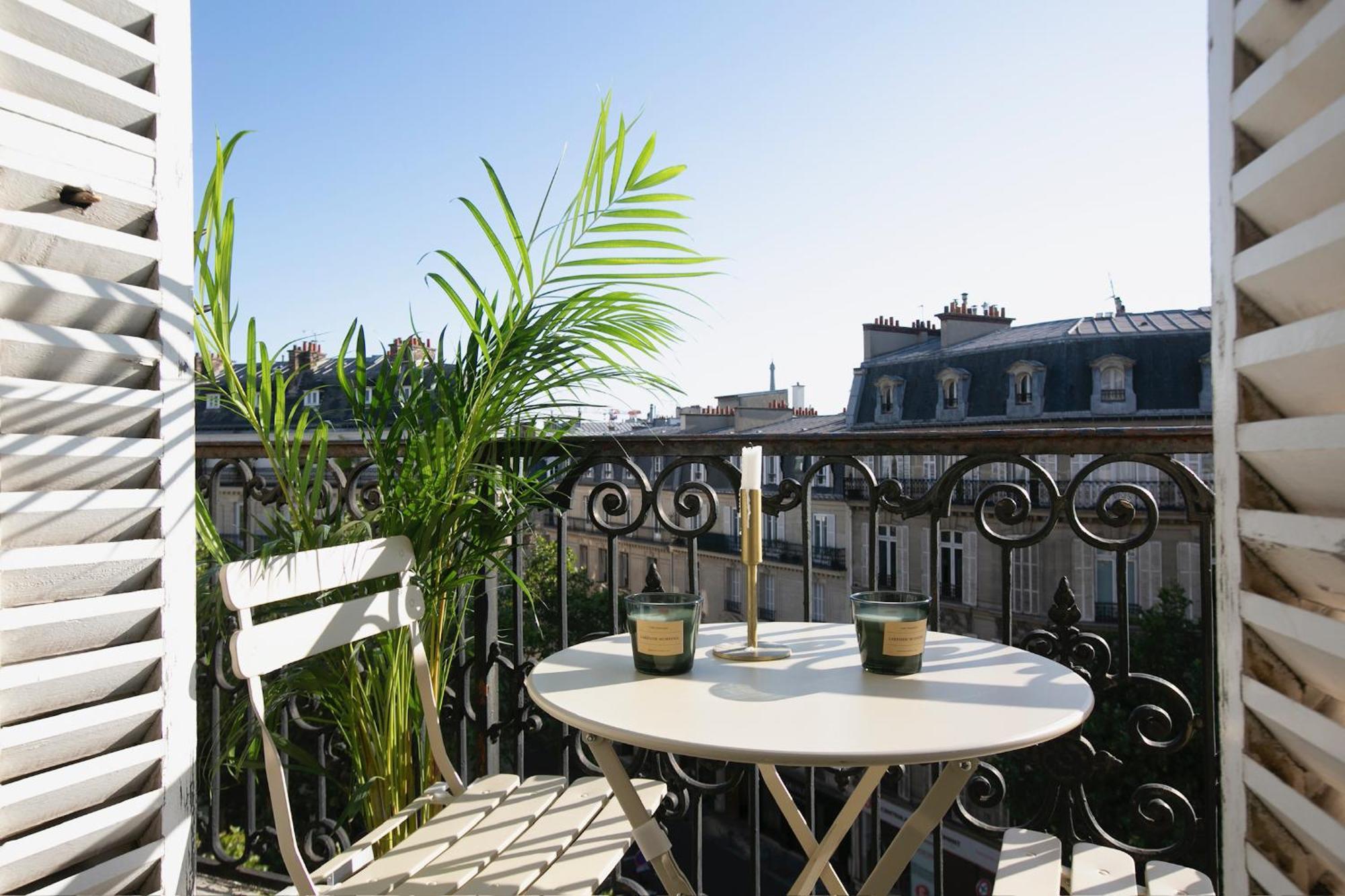 Apartment Typical Haussmannien With Eiffel Tower View - Bm68