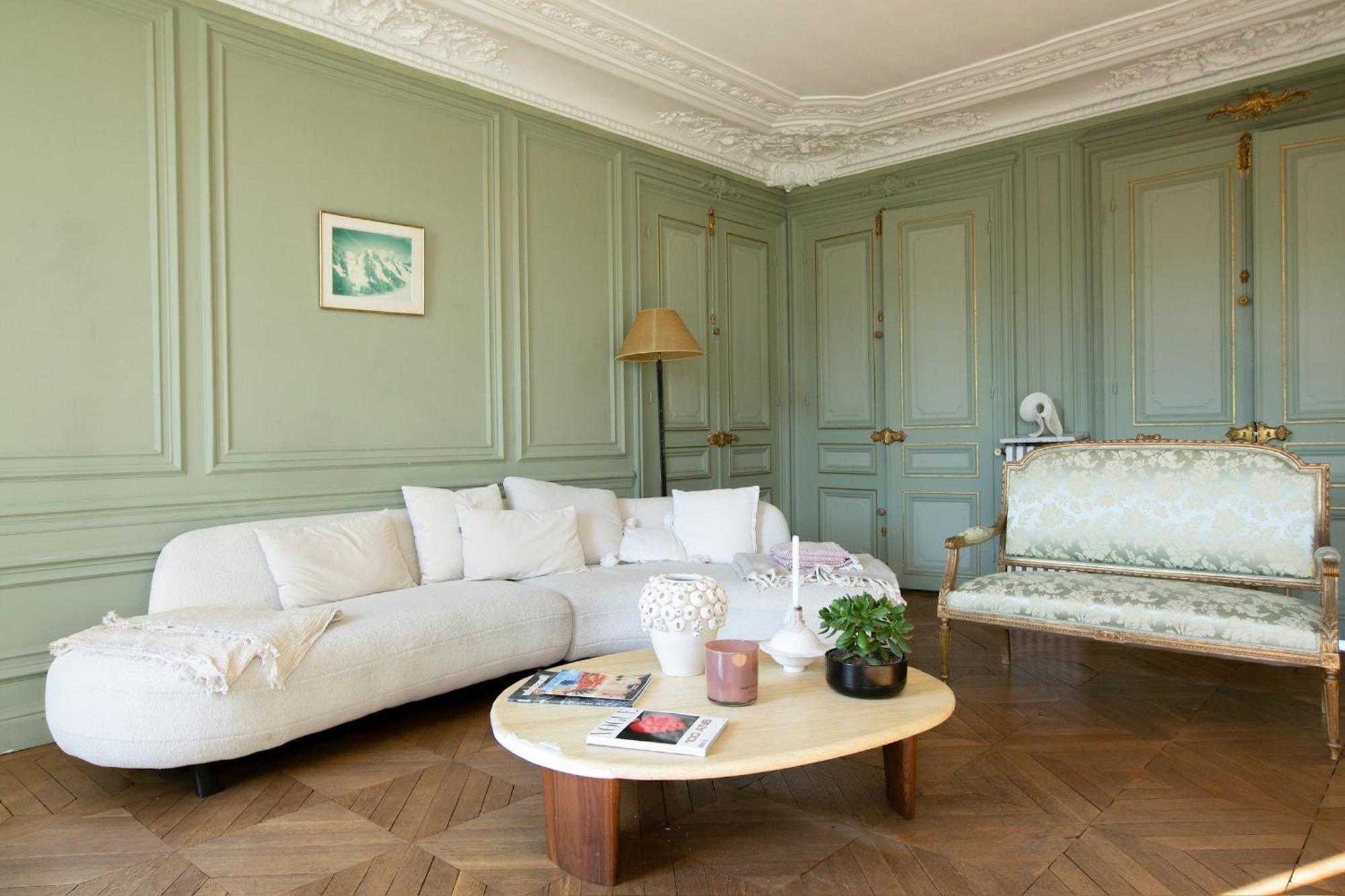 Typical Haussmannien With Eiffel Tower View - Bm68 Apartment *