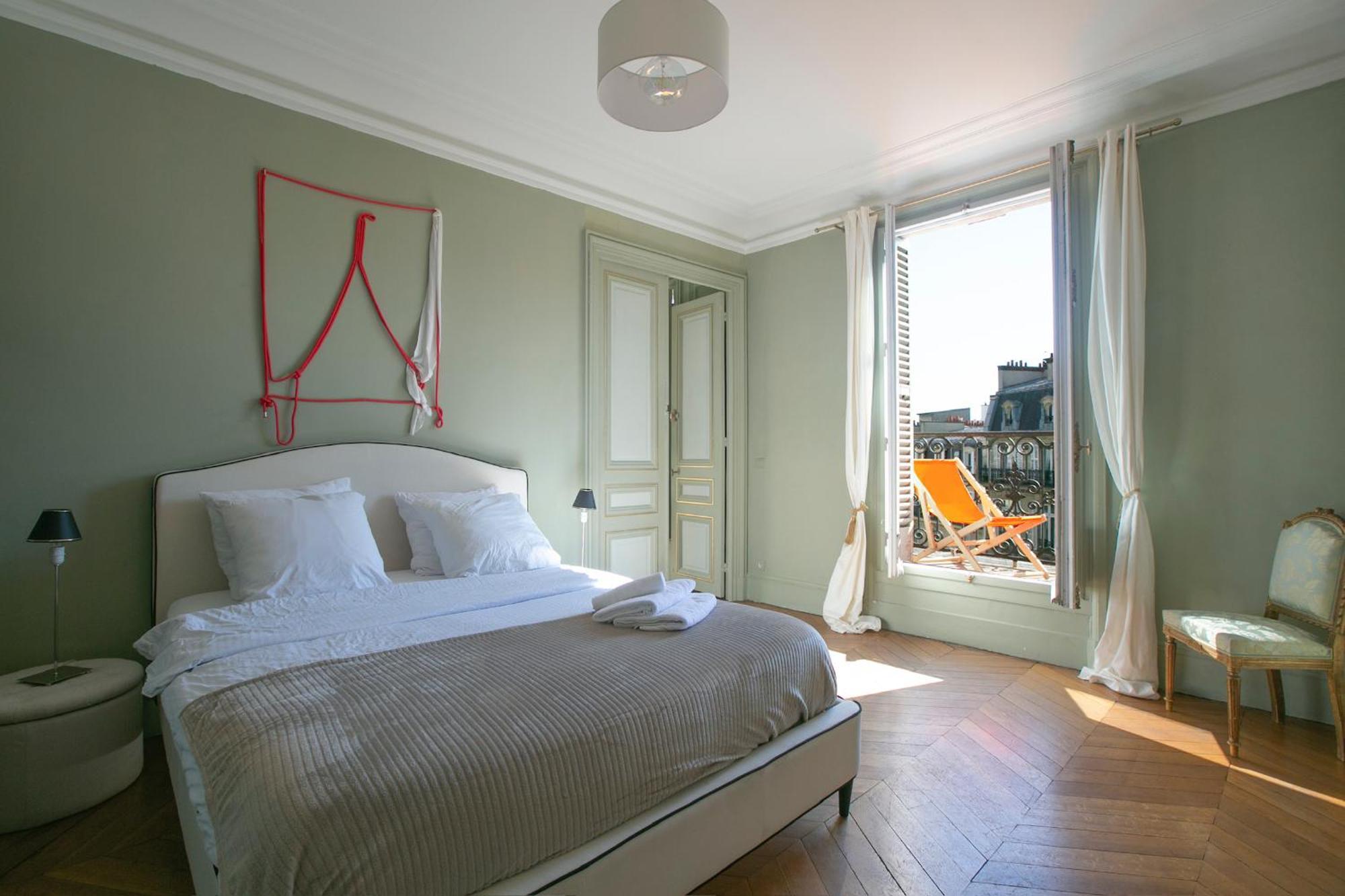 Apartment Typical Haussmannien With Eiffel Tower View - Bm68 *