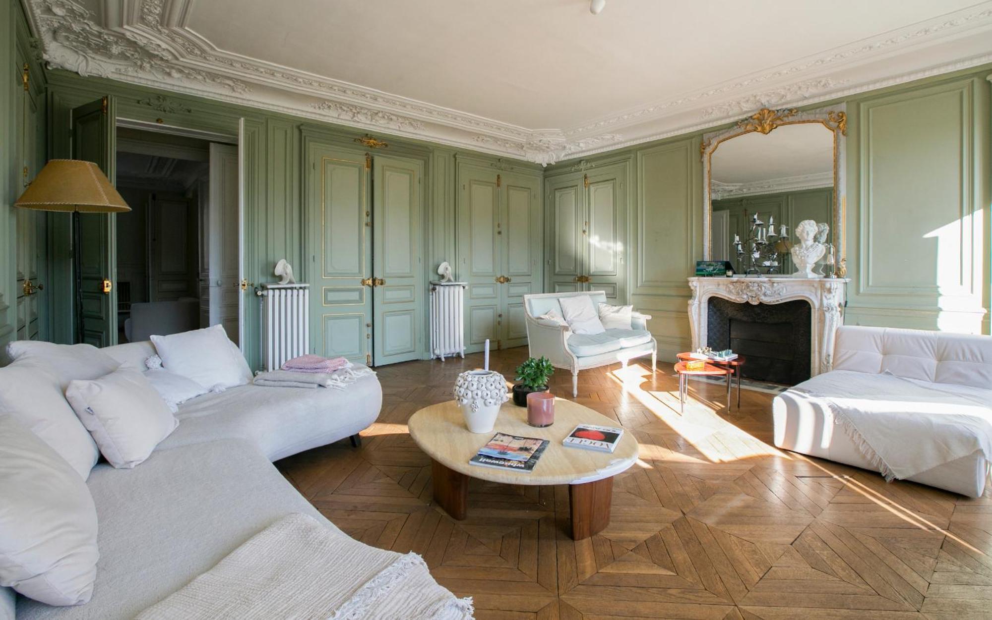 Typical Haussmannien With Eiffel Tower View - Bm68 Apartment Paris