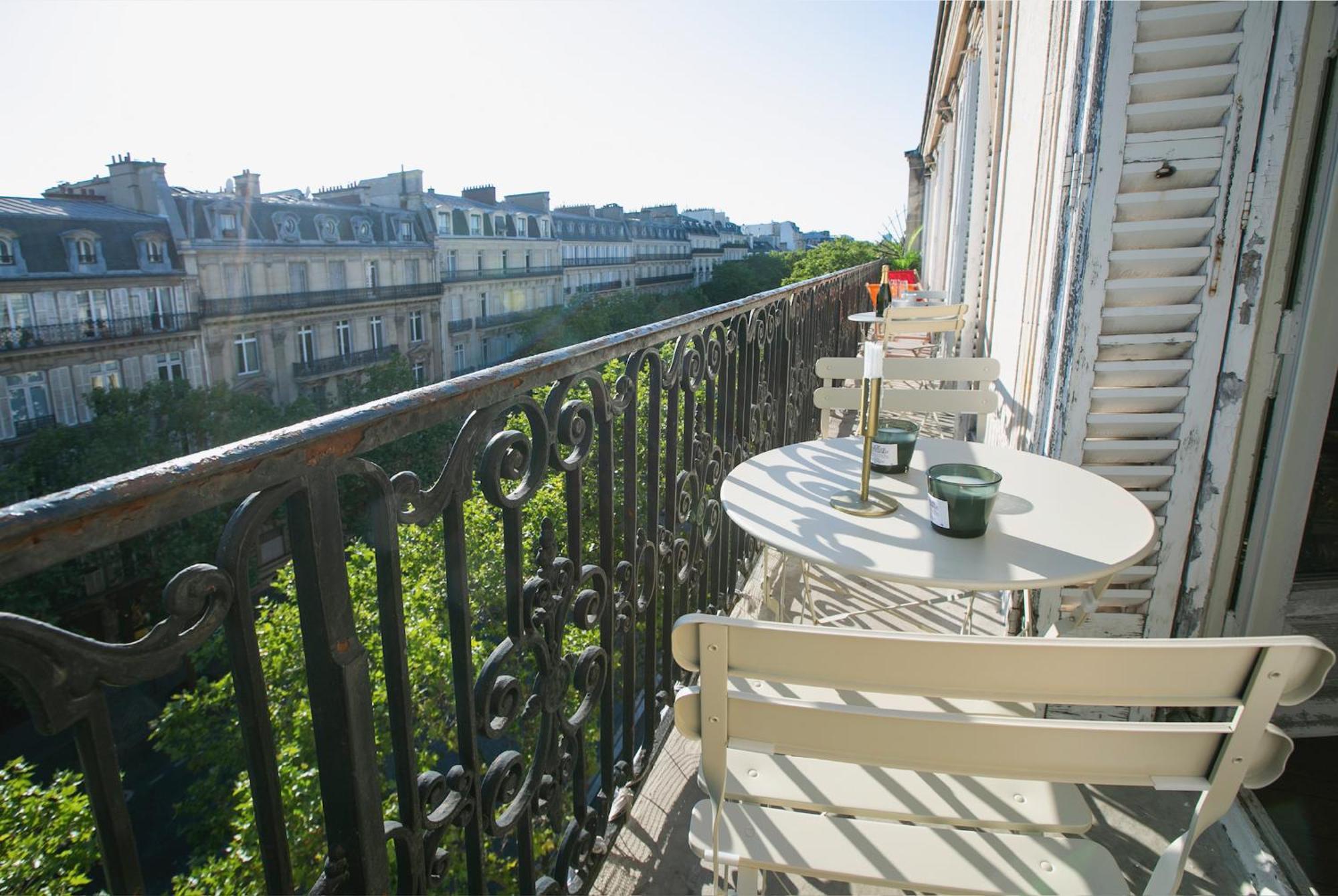Typical Haussmannien With Eiffel Tower View - Bm68 Paris