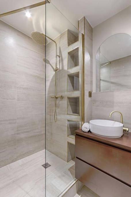 Apartment Barbes Buttes Chaumont Cosy Studio 2p Paris